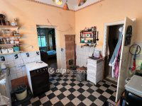 Eladó családi ház, Pápán 45.9 M Ft, 4 szobás