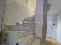 Kiadó téglalakás, albérlet, Pécsett 563 E Ft / hó, 4 szobás