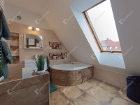 Eladó téglalakás, Sopronban 85 M Ft, 4 szobás