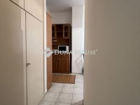 Eladó téglalakás, Veszprémben 56.9 M Ft, 2 szobás