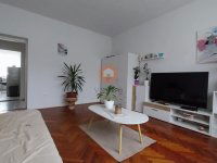 Eladó családi ház, Pécsett 69.9 M Ft, 6+3 szobás