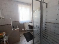 Eladó családi ház, Szigetmonostorban 250 M Ft, 4 szobás