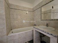 Eladó téglalakás, Pécsett 28.9 M Ft, 1 szobás