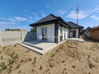 Eladó ikerház, Fóton 124 M Ft, 4 szobás / költözzbe.hu