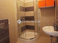 Eladó téglalakás, Pécsett 64 M Ft, 2 szobás