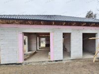 Eladó családi ház, Nyúlon 98.6 M Ft, 5 szobás