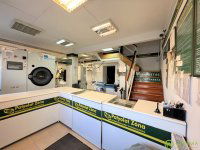 Eladó üzlethelyiség