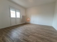 Kiadó panellakás, albérlet, Pécsett, Szőnyi Ottó utcában