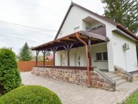 Eladó családi ház, Ábrahámhegyen 119.99 M Ft, 2 szobás