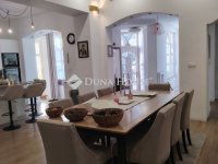 Eladó családi ház, Debrecenben 405 M Ft, 4 szobás