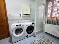 Eladó családi ház, Kecskeméten 245 M Ft, 5 szobás