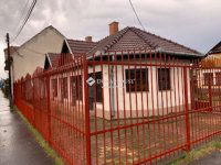 Eladó üzlethelyiség