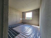 Eladó téglalakás, Szigetszentmártonban 69.9 M Ft, 5 szobás