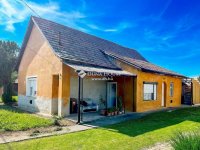 Eladó családi ház, Ságváron 30 M Ft, 3 szobás