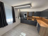 Eladó téglalakás, Mosonmagyaróváron 54.5 M Ft, 2 szobás