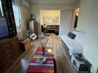 Eladó panellakás, Pétfürdőn 35 M Ft, 2 szobás