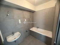 Eladó téglalakás, IV. kerületben 94.999 M Ft, 3 szobás