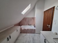 Eladó családi ház, Mosonmagyaróváron 144 M Ft, 8+2 szobás