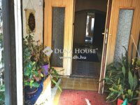 Eladó családi ház, Esztergomban 45 M Ft, 4 szobás