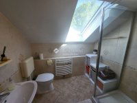 Eladó családi ház, Leányfaluban 199 M Ft, 9 szobás