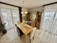 Eladó családi ház, Pécsett 129.9 M Ft, 5 szobás