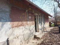 Eladó családi ház, Előszálláson 23 M Ft, 2 szobás