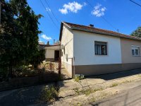 Eladó családi ház, Komlón, Nyár utcában 22.9 M Ft, 2 szobás