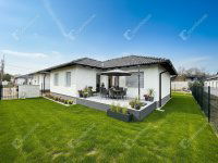 Eladó családi ház, Székesfehérvárott 109 M Ft, 4 szobás