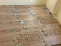 Eladó téglalakás, Komlón 23.5 M Ft, 3 szobás