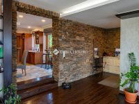 Eladó családi ház, Pécsett 460 M Ft, 8 szobás