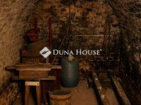 Eladó családi ház, Pécsett 53.5 M Ft, 2 szobás