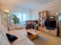 Eladó panellakás, Szegeden 56.9 M Ft, 2+2 szobás