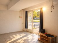 Eladó üzlethelyiség, Ajkán, Alkotmány utcában 18.4 M Ft