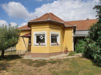 Eladó családi ház