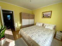 Eladó panellakás, Pécsett 61.9 M Ft, 4 szobás