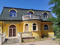 Eladó családi ház, XVI. kerületben 236 M Ft, 6 szobás