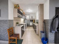 Eladó családi ház, Kunszentmiklóson 94.99 M Ft, 5 szobás