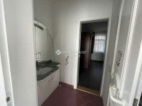 Eladó családi ház, Budakeszin 220 M Ft, 7 szobás