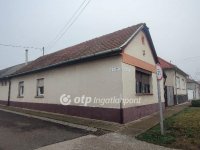 Eladó családi ház, Jászberényben 24.9 M Ft, 2 szobás