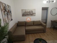 Kiadó téglalakás, albérlet, Pécsett 240 E Ft / hó, 3 szobás