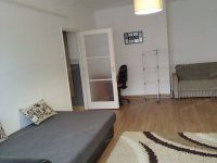 Eladó téglalakás, Szolnokon 34.9 M Ft, 2+1 szobás