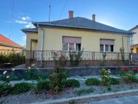 Eladó családi ház, Solton 39 M Ft, 2 szobás