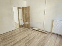 Eladó panellakás, Pécsett 49.9 M Ft, 2 szobás