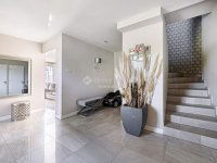 Eladó ikerház, Pécelen 369 M Ft, 11 szobás