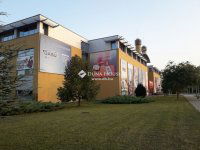 Eladó üzlethelyiség