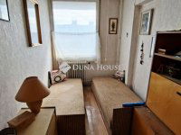 Eladó panellakás, Kecskeméten 42.5 M Ft, 2 szobás