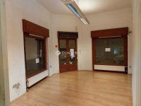 Eladó üzlethelyiség