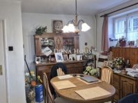 Eladó családi ház, Pécsett 179 M Ft, 8 szobás