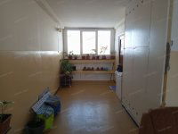 Eladó panellakás, Szolnokon 25.9 M Ft, 3 szobás