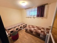 Eladó családi ház, Velencén 79.9 M Ft, 5+2 szobás